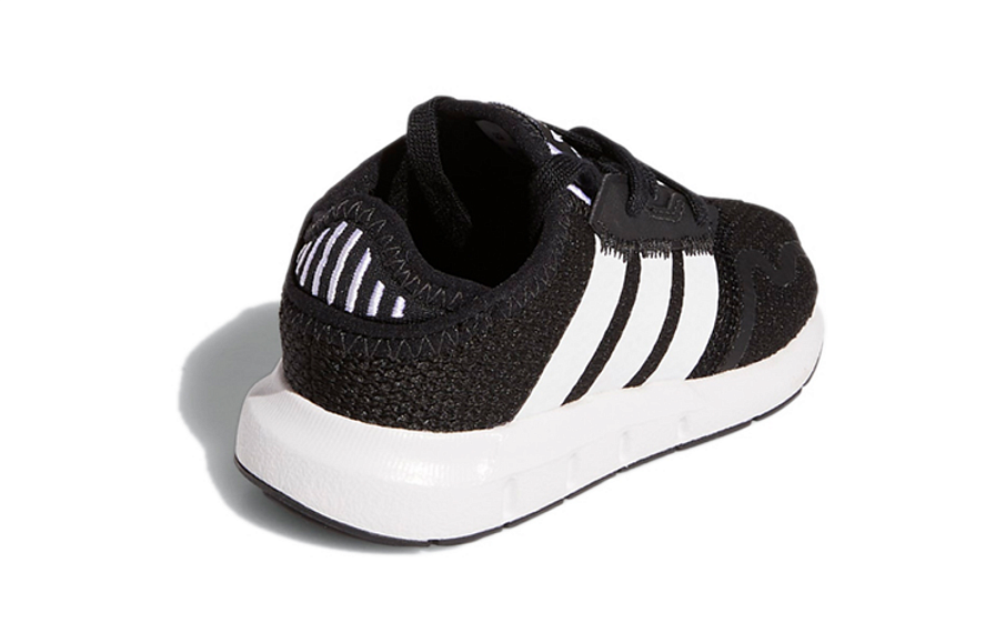 Фото № 4 с приближением к товару «‎adidas originals Swift Run X (TD) Black»