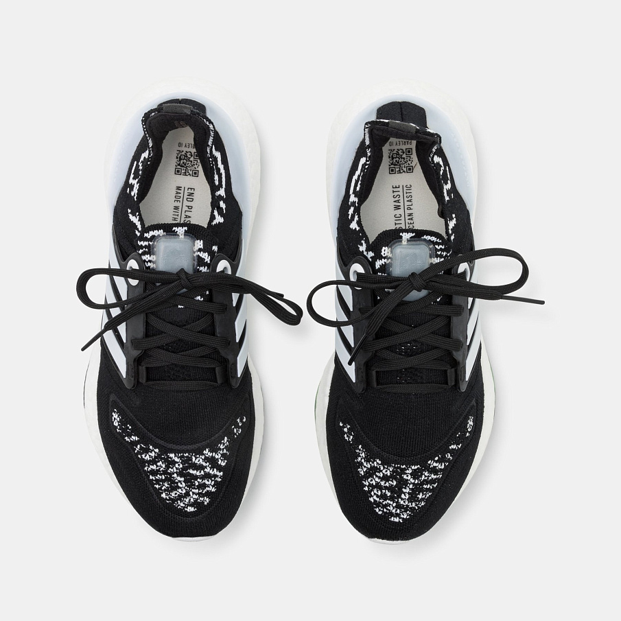 Фото № 4 с приближением к товару «‎Adidas Ultraboost 22»