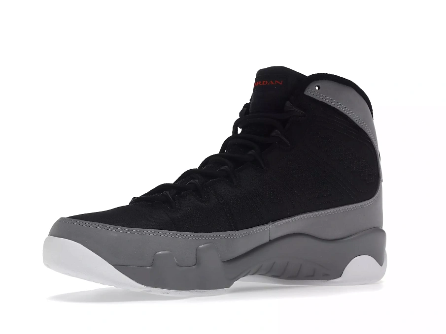 Фото № 4 с приближением к товару «‎Jordan 9 Retro Particle Grey»
