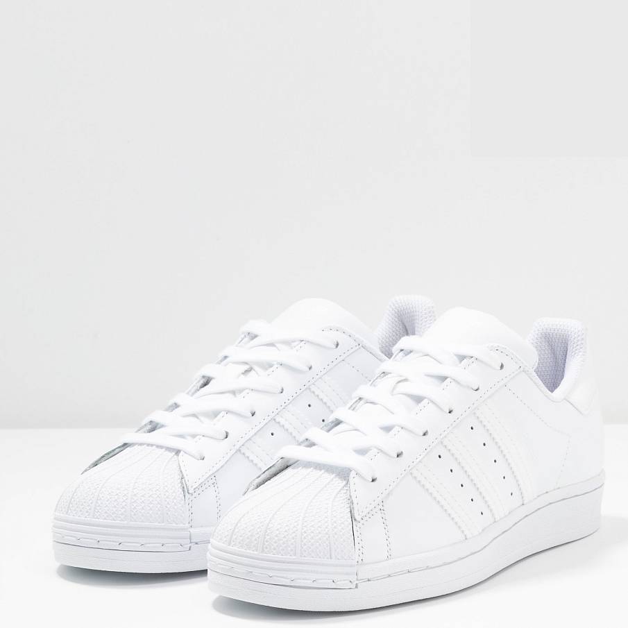 Фото № 5 с приближением к товару «‎Adidas Superstar »