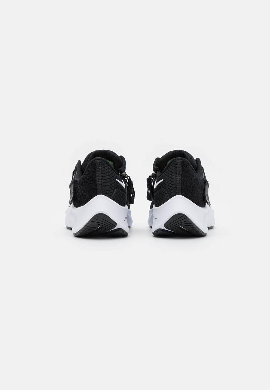 Фото № 3 с приближением к товару «‎Nike Air Zoom Pegasus Flyease»