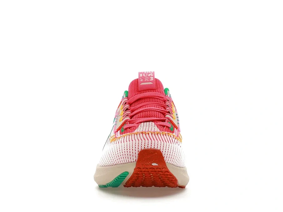 Фото № 2 с приближением к товару «‎Nike Air Zoom Pegasus 40 Familia»