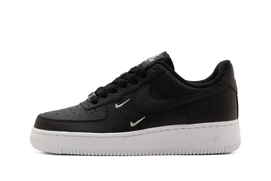 Фото № 1 с приближением к товару «‎Nike Air Force 1 Low Wmns BlackSilver»