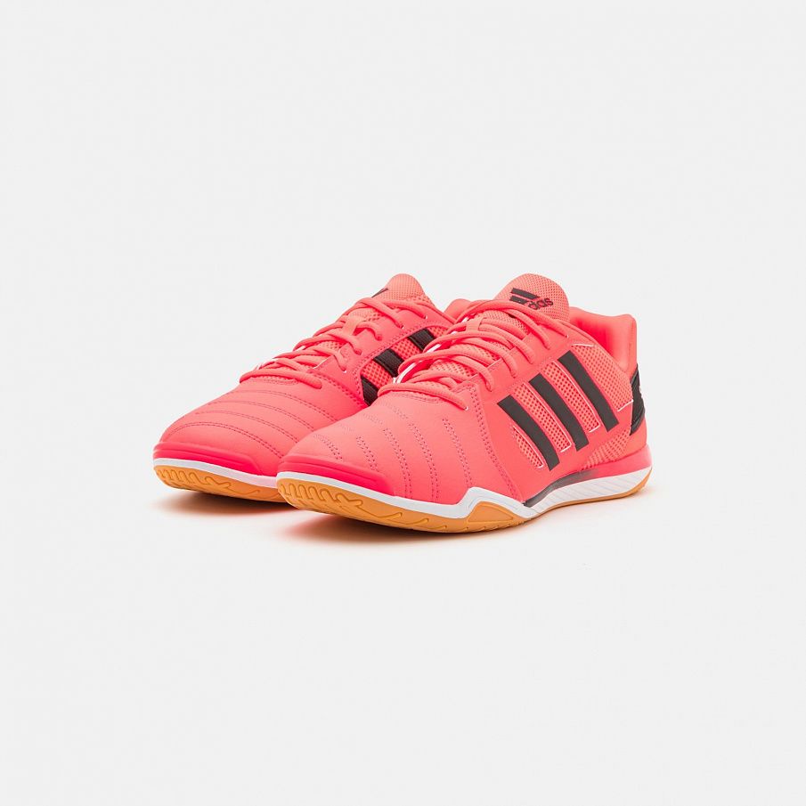 Фото № 2 с приближением к товару «‎Adidas Top »