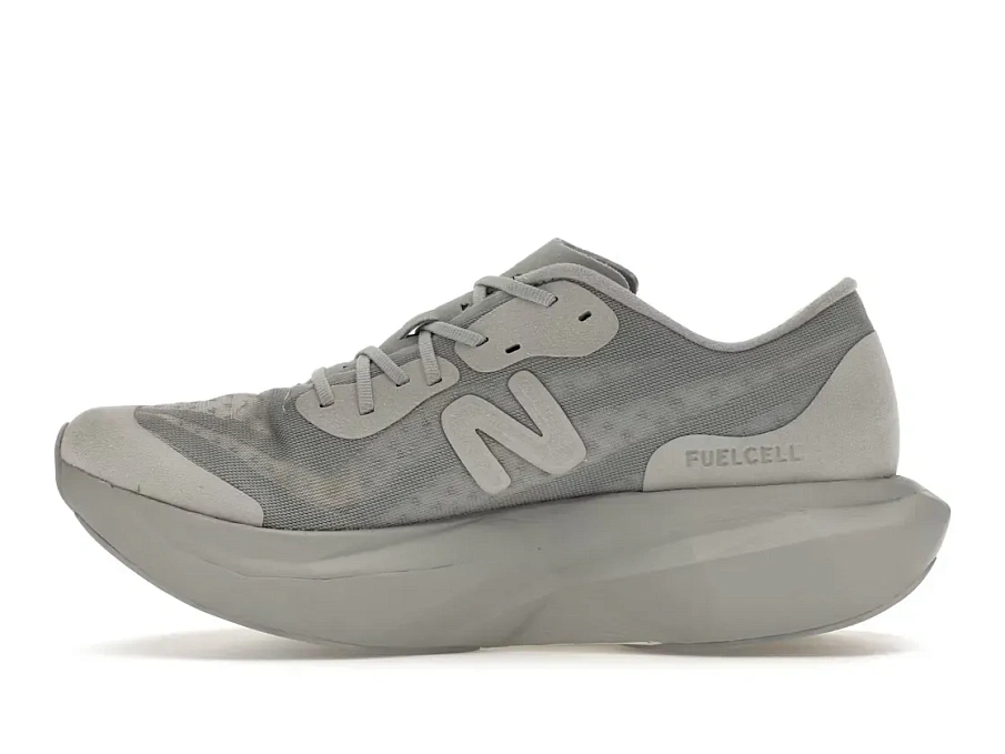 Фото № 3 с приближением к товару «‎New Balance FuelCell Supercomp Elite V4»