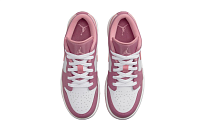 Фото № 4 с приближением к товару «‎ Jordan Air Jordan 1 Vintage basketball shoes»