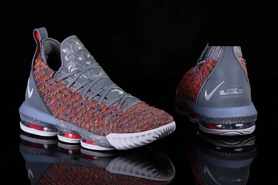 Фото № 1 с приближением к товару «‎Nike Lebron 16»