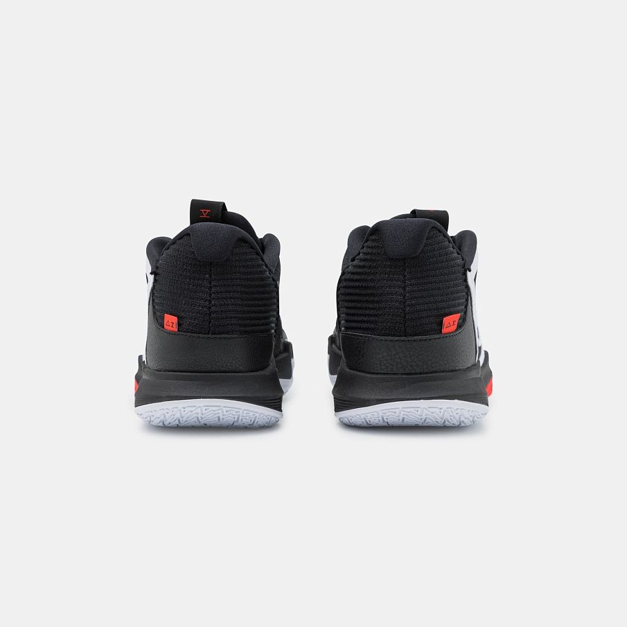Фото № 3 с приближением к товару «‎Nike Kyrie 5 »