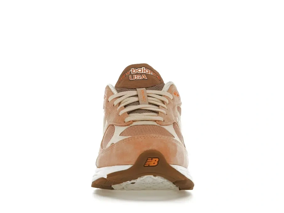 Фото № 2 с приближением к товару «‎New Balance 990v3»