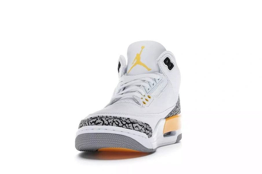 Фото № 3 с приближением к товару «‎Jordan 3 Retro Laser Orange »