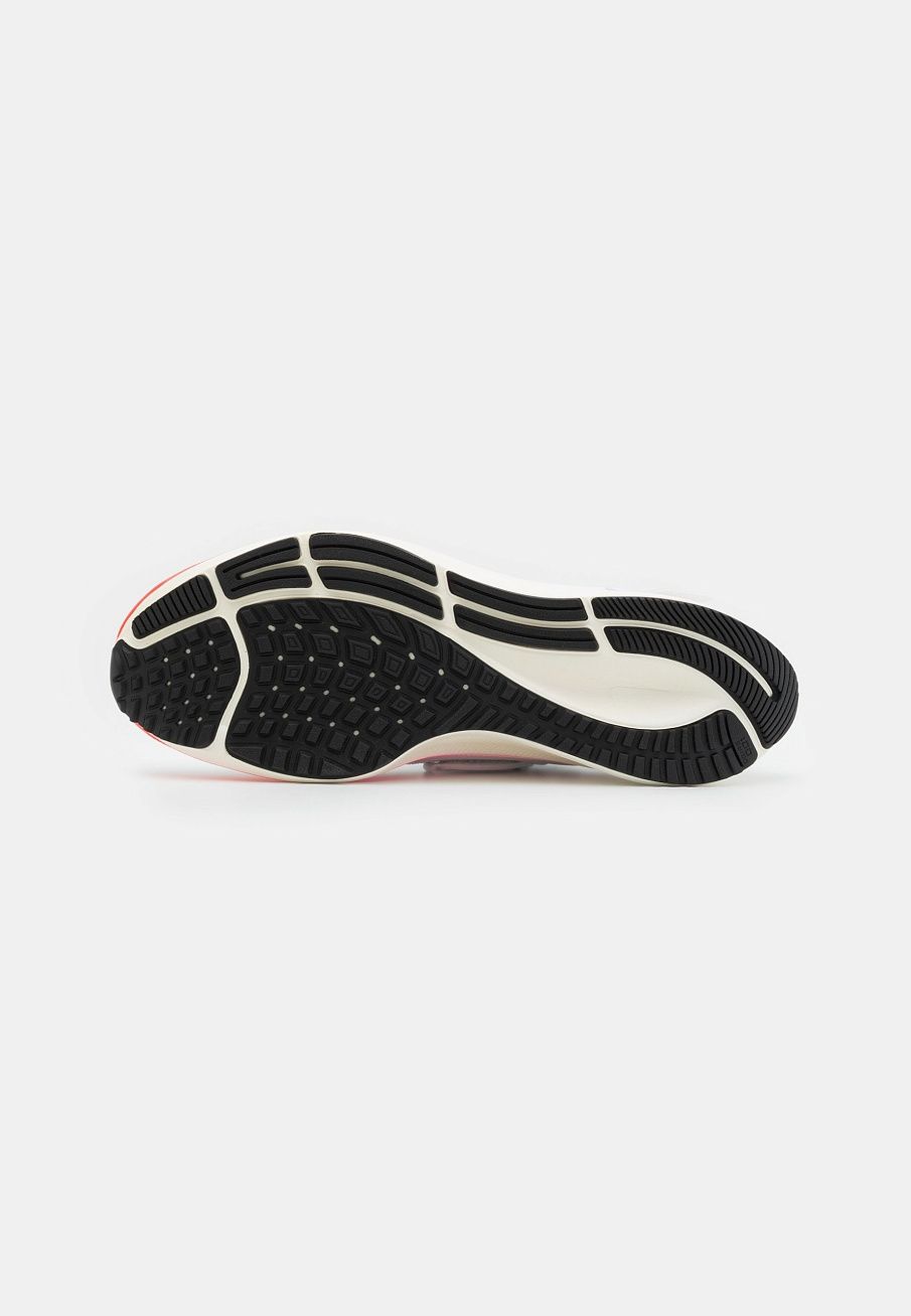 Фото № 5 с приближением к товару «‎Nike Air Zoom Pegasus 38 Flyease»