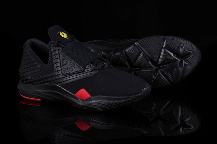 Фото № 1 с приближением к товару «‎Nike Air Jordan Relentless »