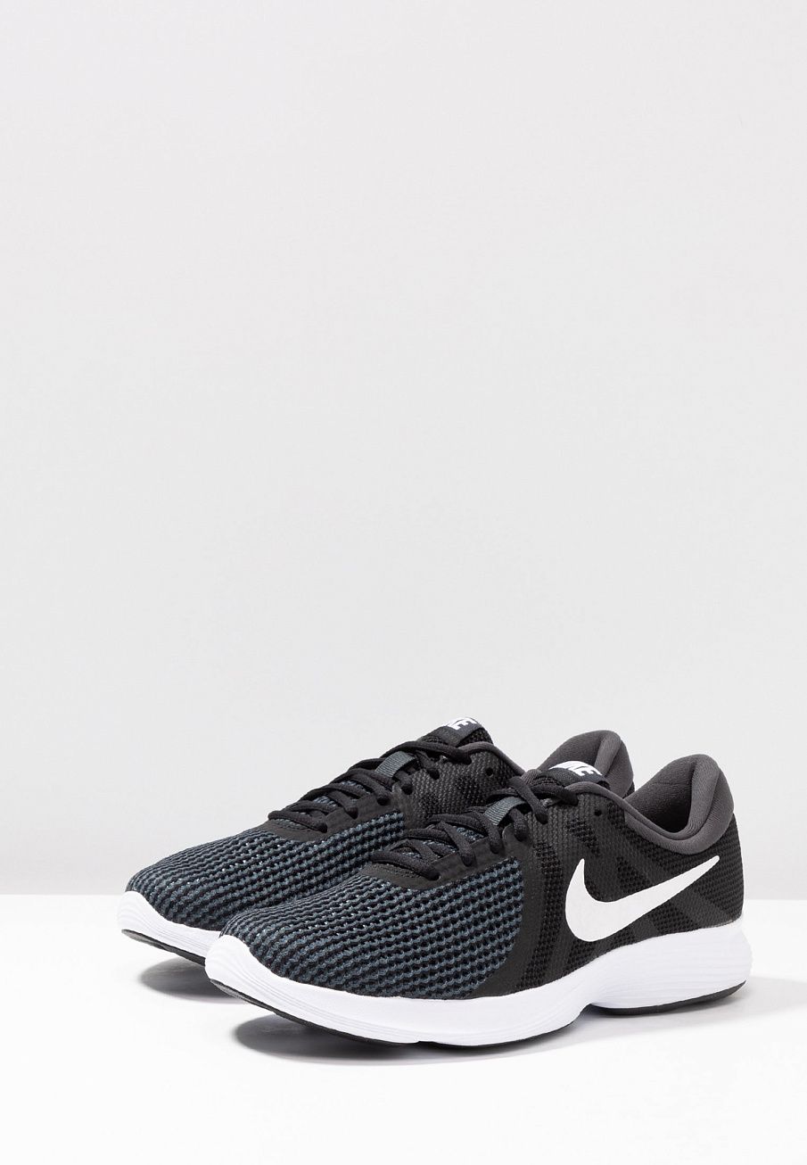Фото № 3 с приближением к товару «‎Nike Revolution»