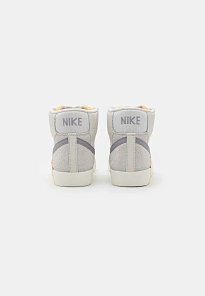 Фото № 3 с приближением к товару «‎BLAZER MID 77 PRO CLUB»