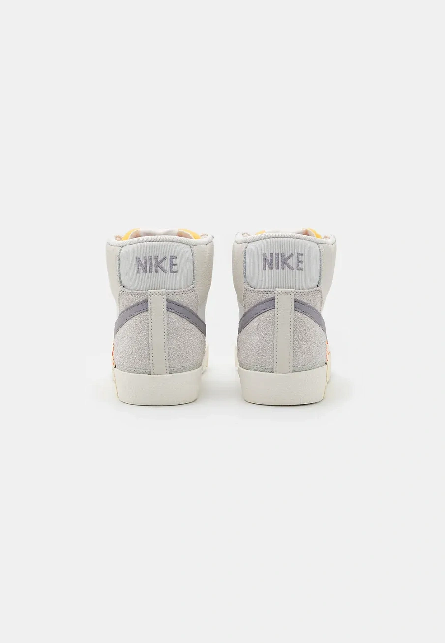Фото № 3 с приближением к товару «‎BLAZER MID 77 PRO CLUB»