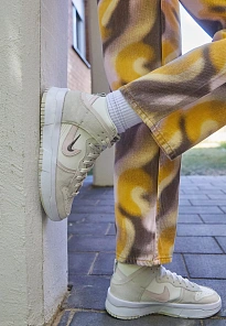 Фото № 2 с приближением к товару «‎WMNS DUNK HIGH UP»