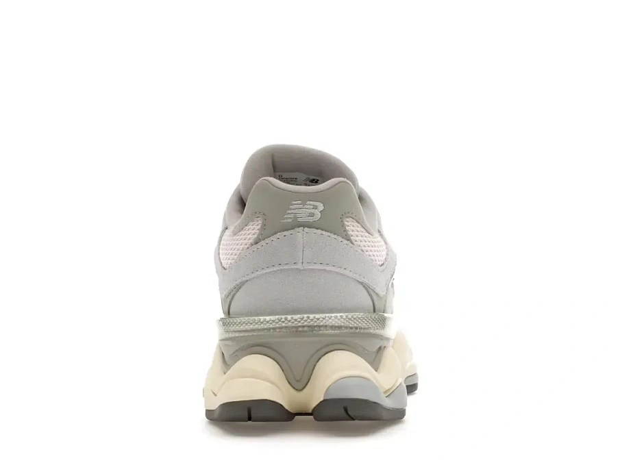 Фото № 4 с приближением к товару «‎New Balance 9060»