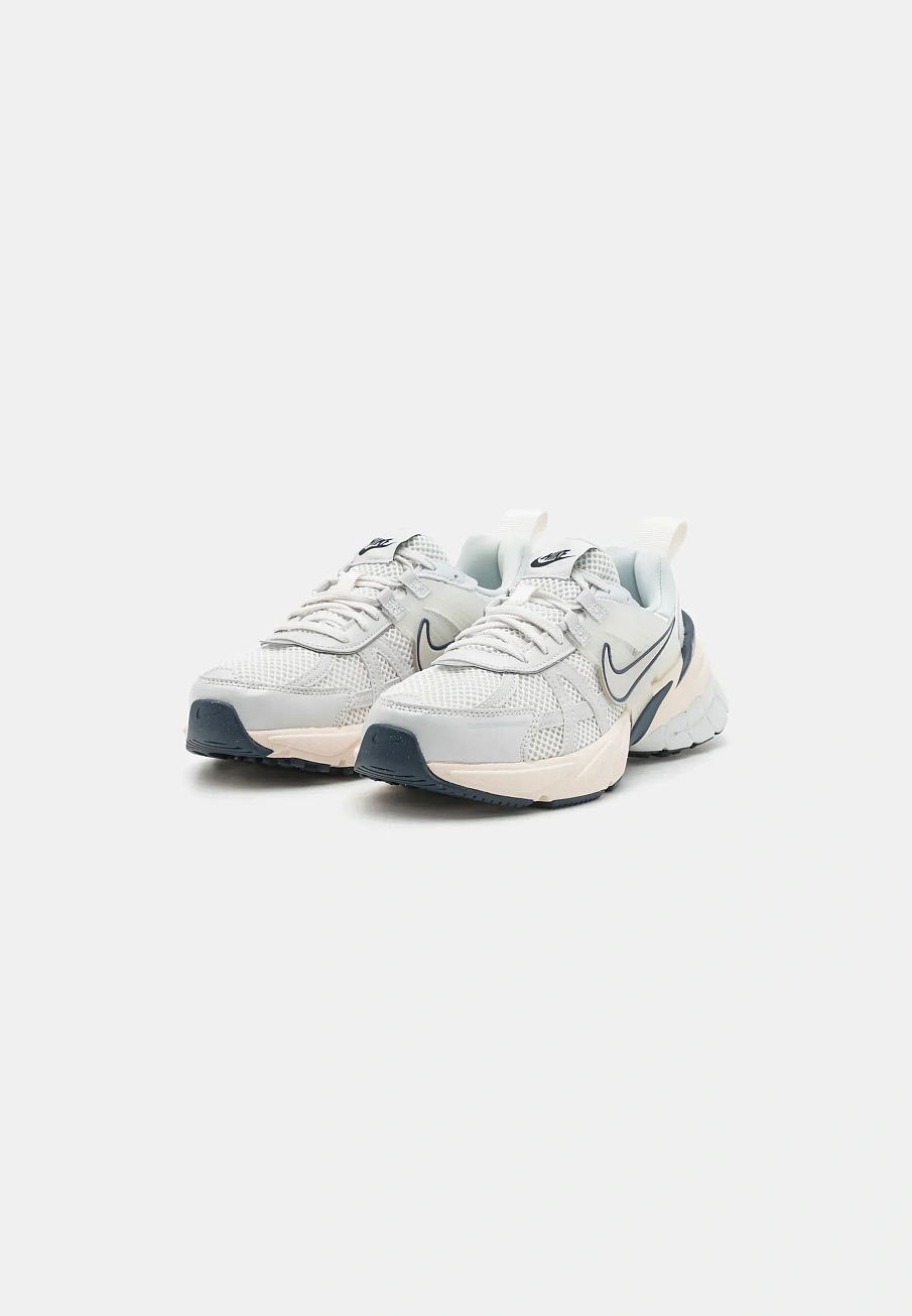 Фото № 4 с приближением к товару «‎V2K RUN»