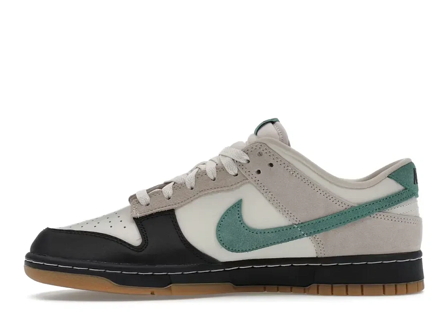 Фото № 3 с приближением к товару «‎Nike Dunk Low»