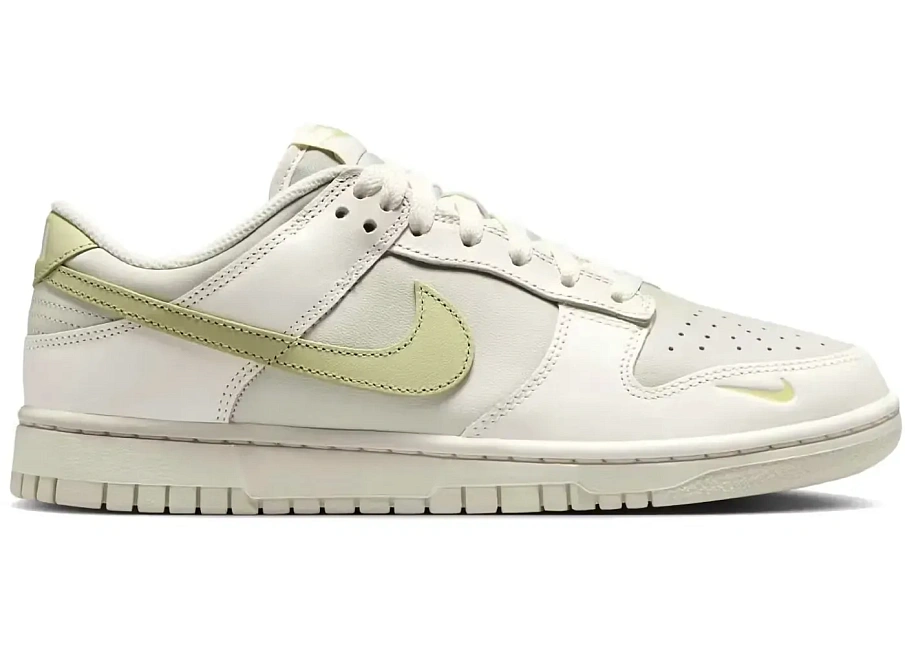 Фото № 1 с приближением к товару «‎Nike Dunk Low»