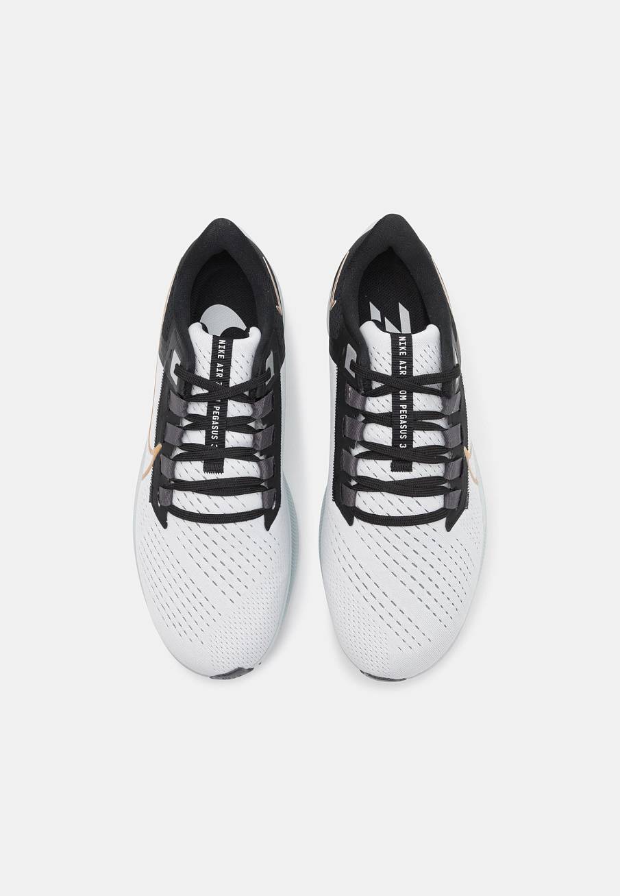 Фото № 4 с приближением к товару «‎Nike Air Zoom Pegasus 38»