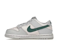 Фото № 3 с приближением к товару «‎Nike Dunk Low SE»