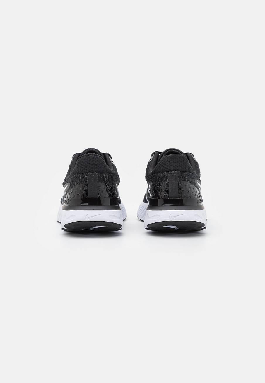 Фото № 3 с приближением к товару «‎Nike React Infinity FK 3»