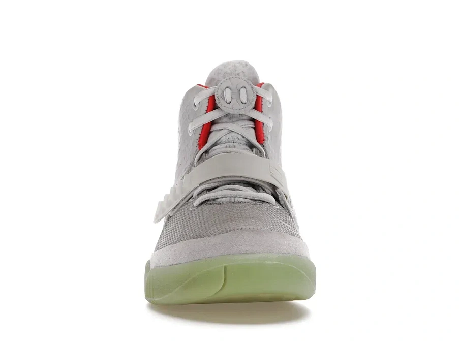 Фото № 2 с приближением к товару «‎Nike Air Yeezy 2 Pure Platinum»