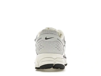 Nike Zoom Vomero 5 - 4