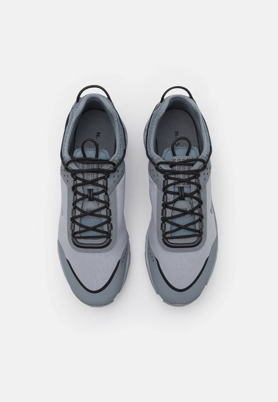 Фото № 3 с приближением к товару «‎Nike React Live SE »