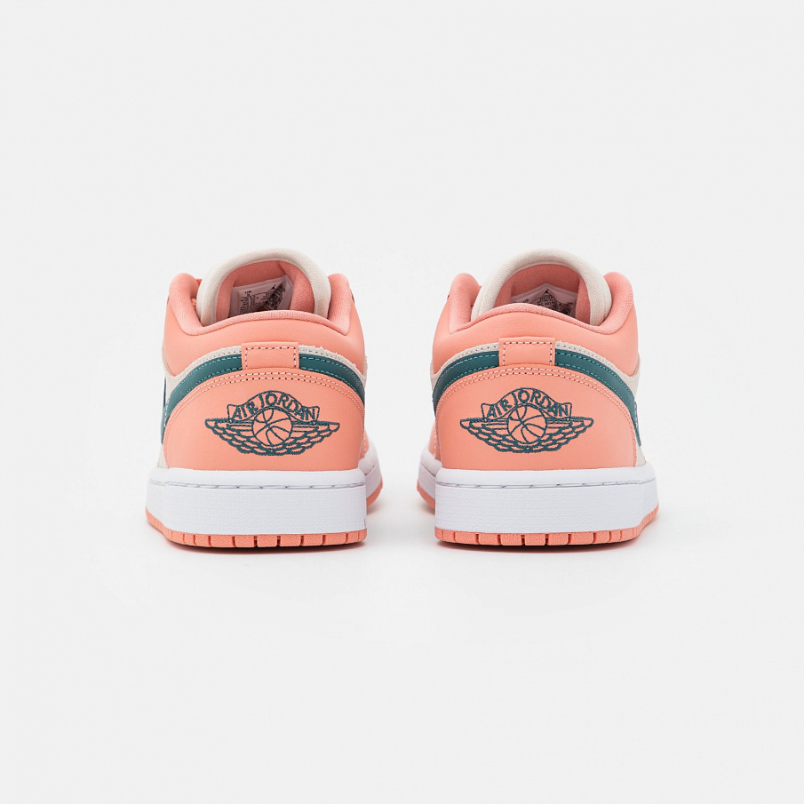 Фото № 3 с приближением к товару «‎Jordan Air 1 »