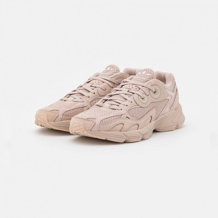 Фото № 3 с приближением к товару «‎Adidas Astir W »