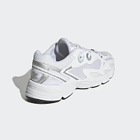 Фото № 3 с приближением к товару «‎Adidas Astir »