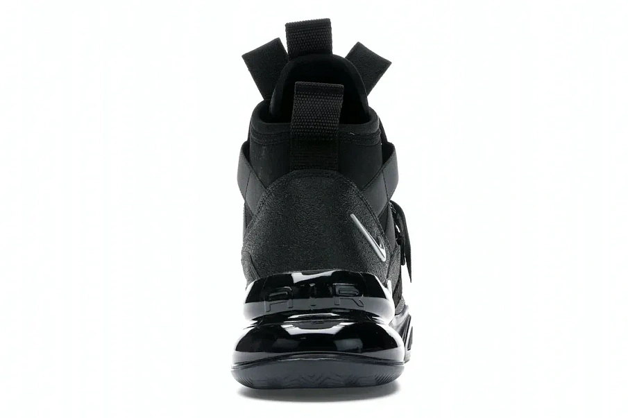 Фото № 4 с приближением к товару «‎Nike Air Force 270 Utility Black Metallic Silver»