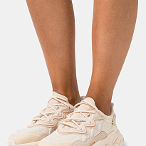 Фото № 2 с приближением к товару «‎Adidas Ozweego »