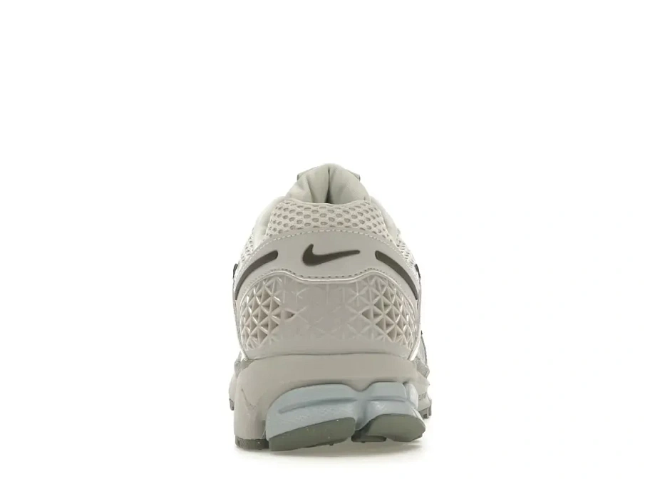 Фото № 4 с приближением к товару «‎Nike Zoom Vomero 5 SE»