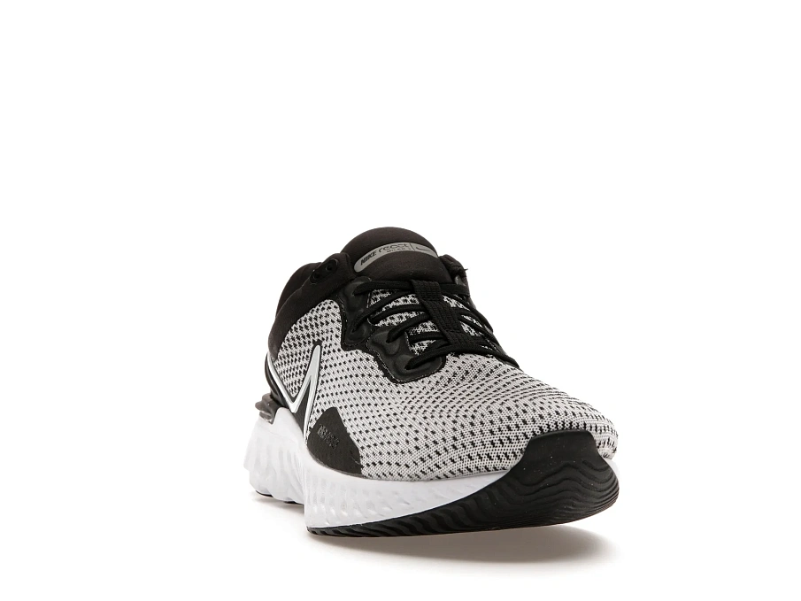 Фото № 2 с приближением к товару «‎Nike React Miler 3 Black Metallic Silver»