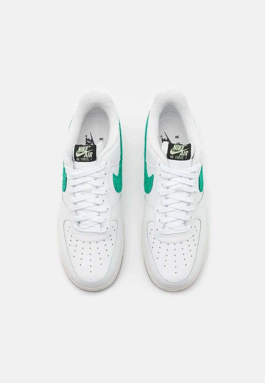 Фото № 4 с приближением к товару «‎AIR FORCE»