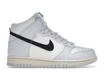Фото № 1 с приближением к товару «‎Nike Dunk High»