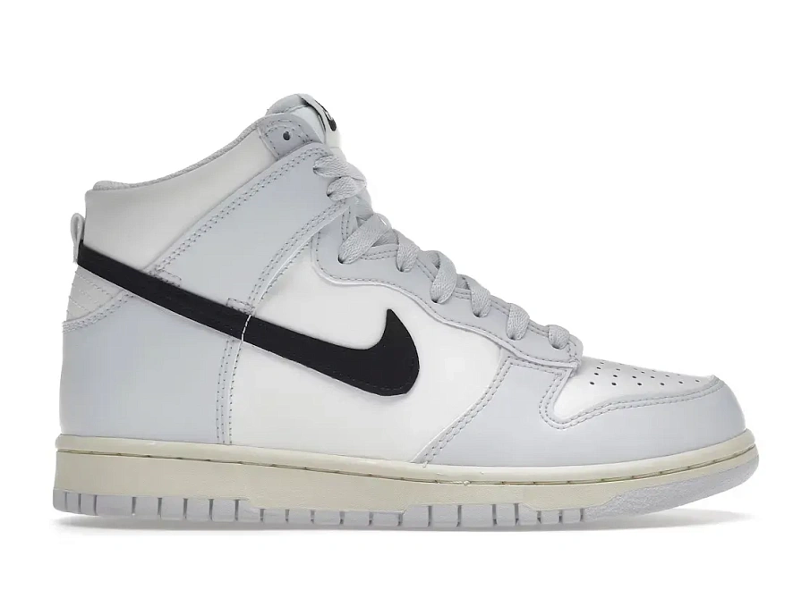Фото № 1 с приближением к товару «‎Nike Dunk High»