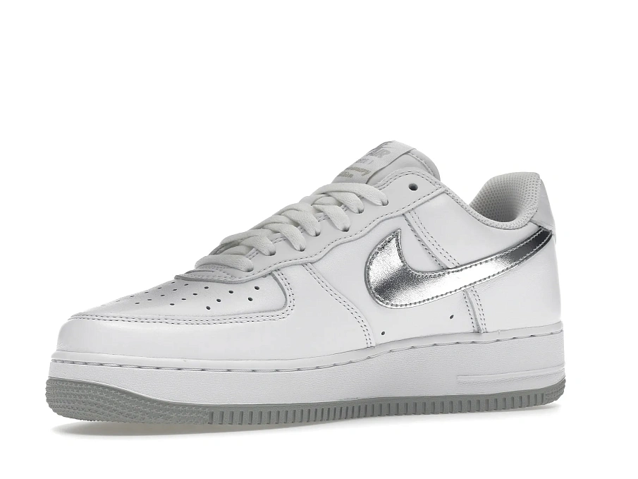 Фото № 2 с приближением к товару «‎Nike Air Force 1 07 Low Color of the Month White Metallic Silver»