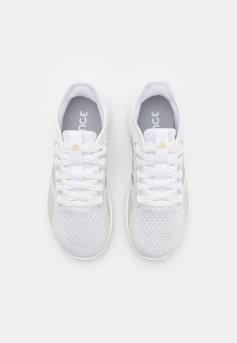 Фото № 4 с приближением к товару «‎Adidas 2.0 »