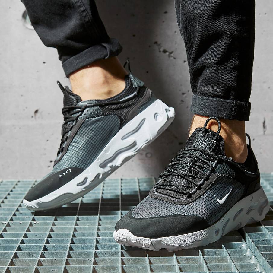 Фото № 3 с приближением к товару «‎Nike React Live»