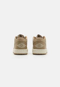Фото № 3 с приближением к товару «‎AIR JORDAN 1 LOW»