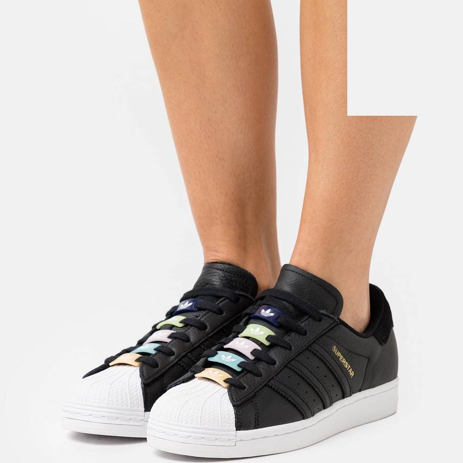 Фото № 2 с приближением к товару «‎Adidas Superstar »