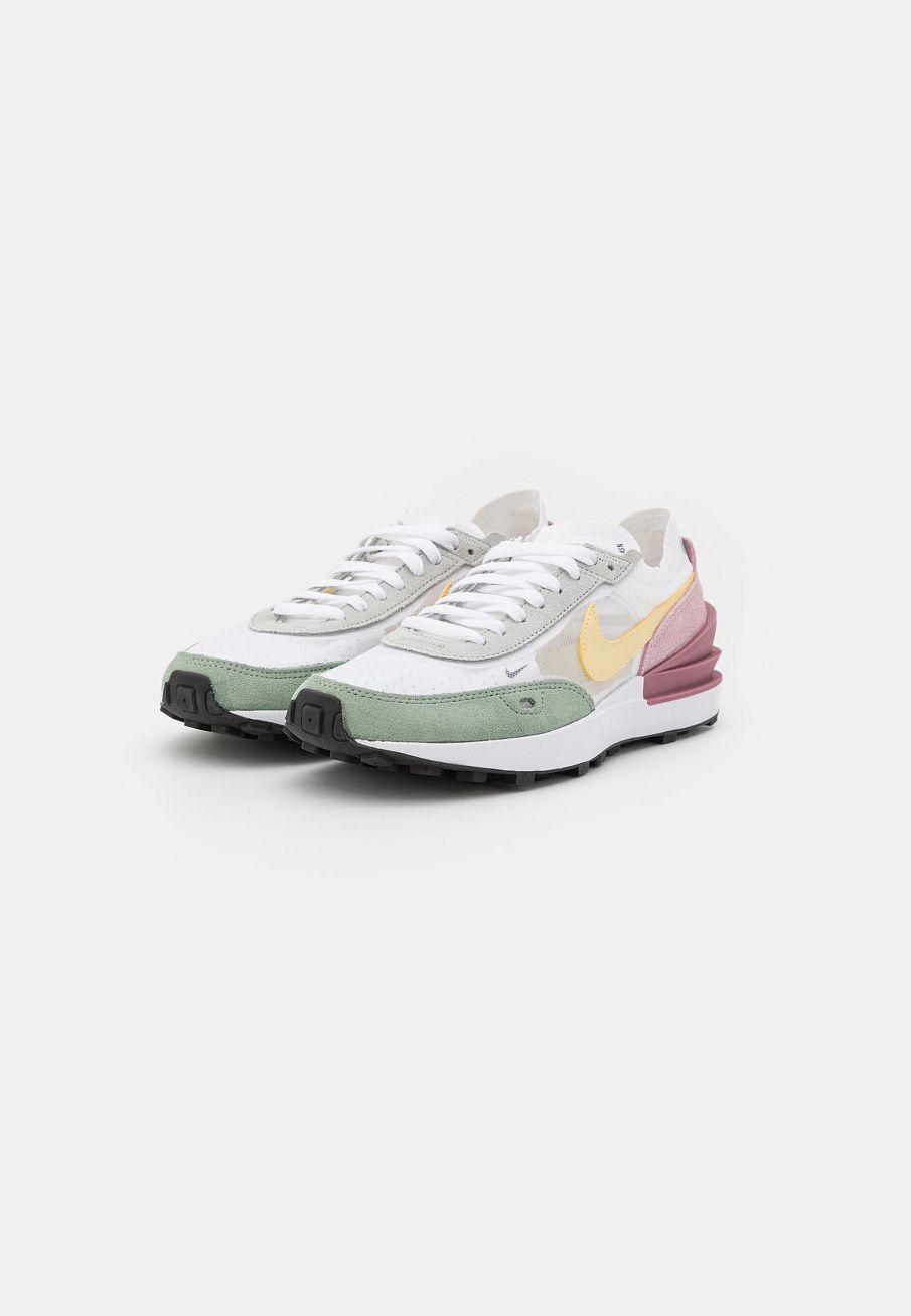 Фото № 3 с приближением к товару «‎Nike Waffle One »