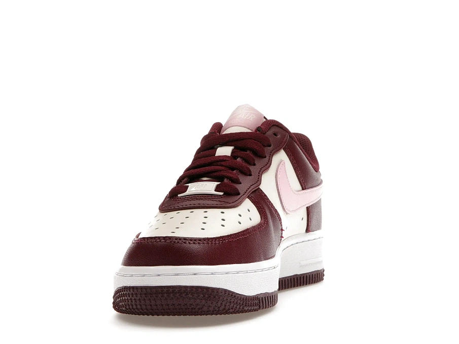 Фото № 3 с приближением к товару «‎Nike Air Force 1 Low 07 Valentine’s Day (2023)»