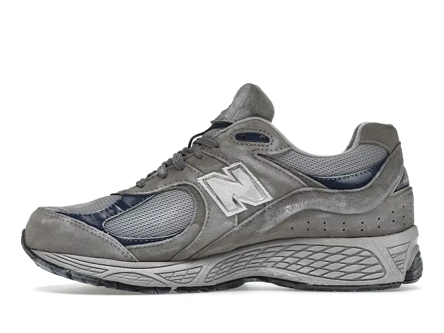 Фото № 3 с приближением к товару «‎New Balance 2002R»