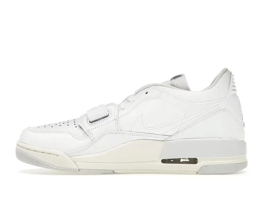 Фото № 3 с приближением к товару «‎Jordan Legacy 312 Low»