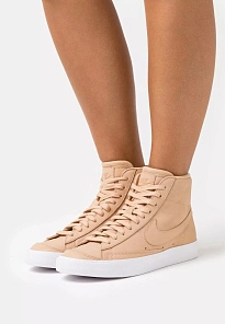 Фото № 4 с приближением к товару «‎W BLAZER MID PRM »